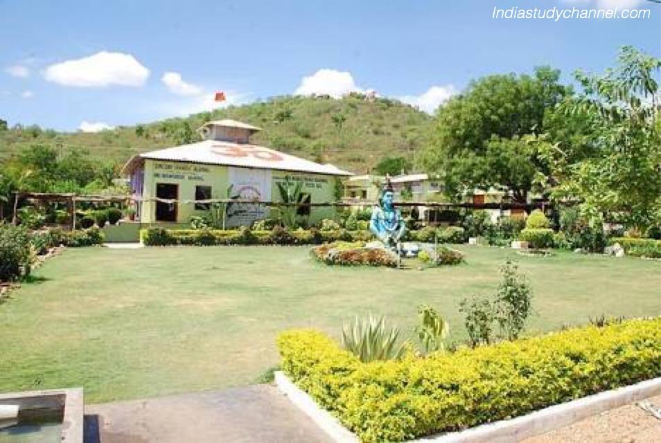 Garden area at deshmukhi sai baba temple