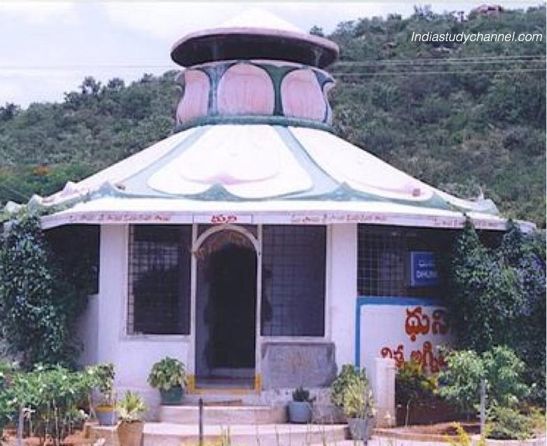 Dhuni at Deshmukhi Sai Baba Temple, Deshmukhi