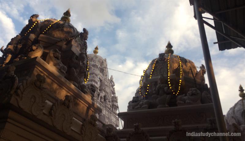Photo of gopurams at ashtalakshmi temple, vasavi colony