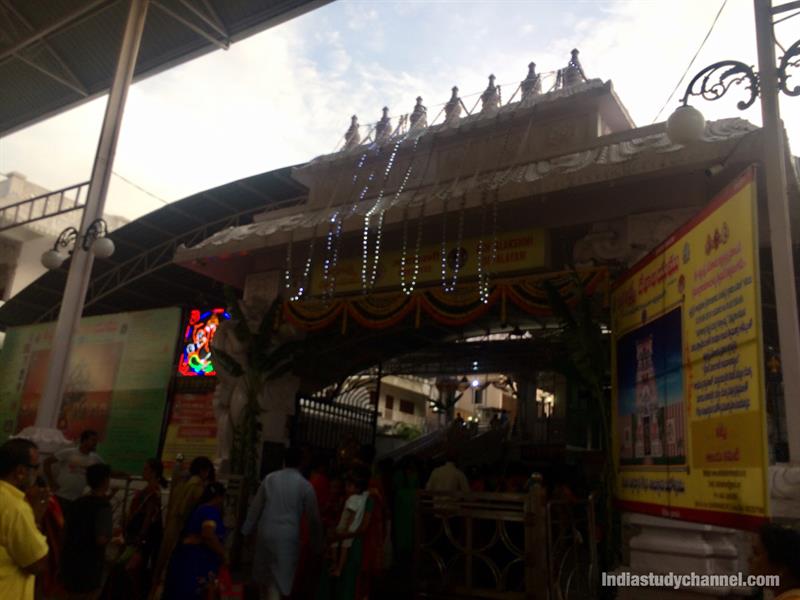 Main entrance of ashtalakshmi temple in Hyderabad