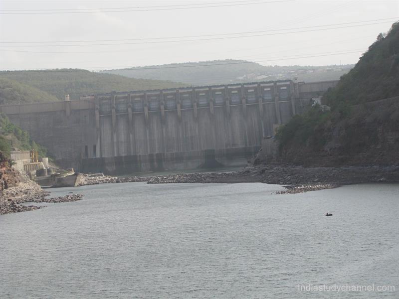 Srisailam Dam, Kurnool District