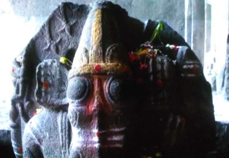 An Idol of Lord Ganesha infront of 1000 Pillars Temple, warangal, Telangana