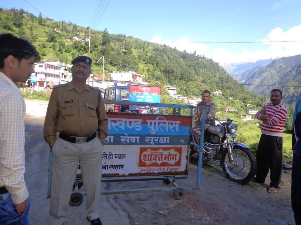 Uttrakhand Police stops traffic in flood hit region