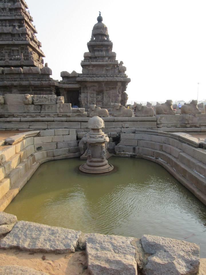The miniature shrine near Shore Temple