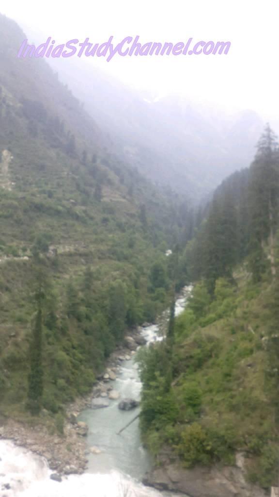 Barshaini, Starting point of Kheer Ganga trek