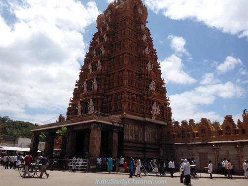 Closer View of Srikanteshwara Temple Nanjangud