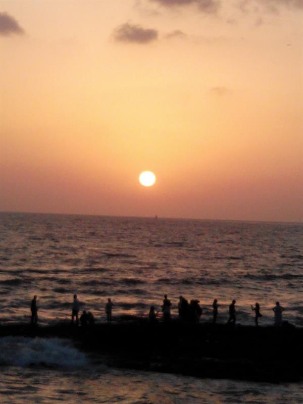 Sunset hues at Bandra promenade