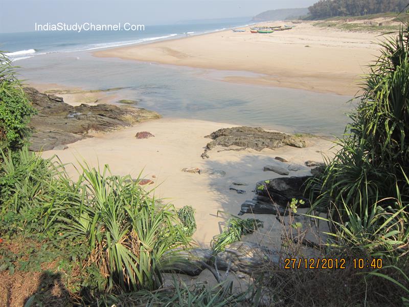 Beautiful photo of the beach at Dabholi, Sindhudurga