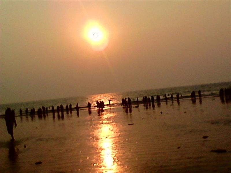 Juhu Beach at the closing of Sun set time, Mumbai