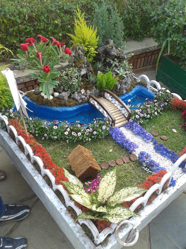 6877 4818842 Small Garden Model