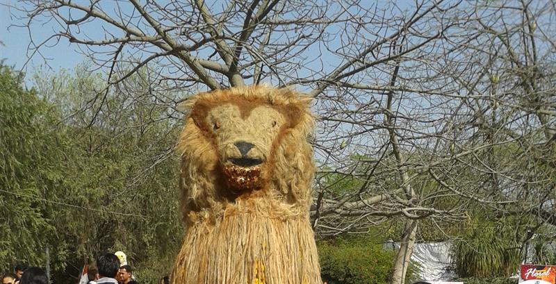 scene of lion in garden of five senses