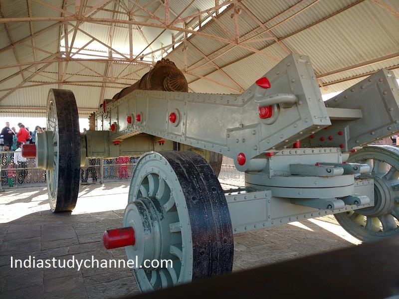 Side view of wold largest canon, Jaipur, Rajasthan