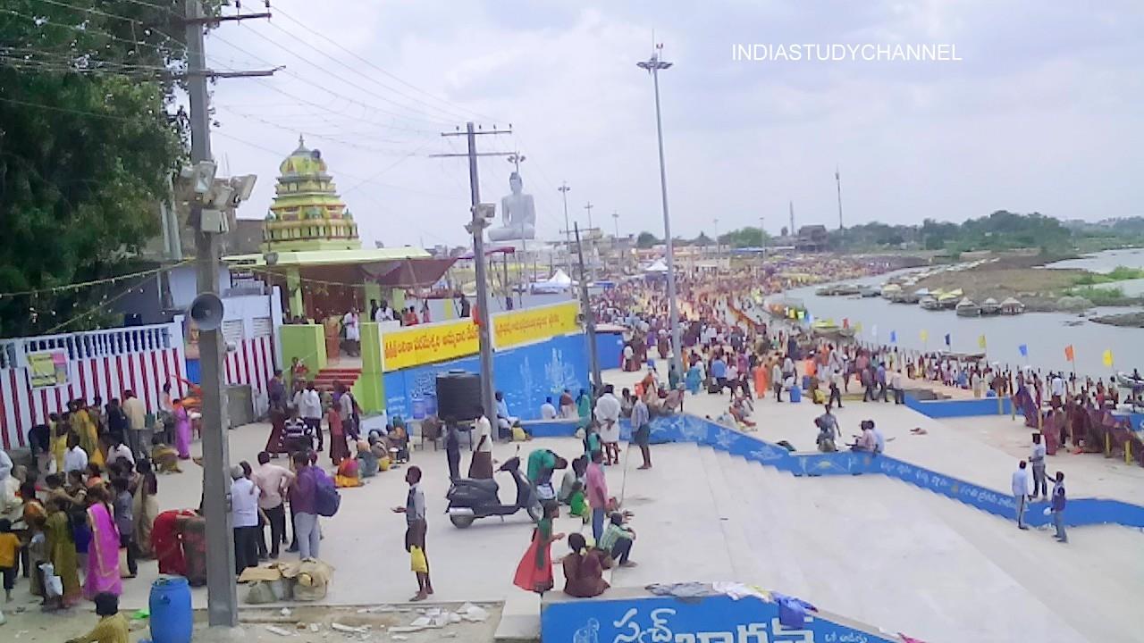 A scene from Krishna Pushkaralu in Amaravathi Ghat of Amaravathi of Guntur District, A.P.